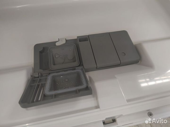 Посудомоечная машина Electrolux состояние новой