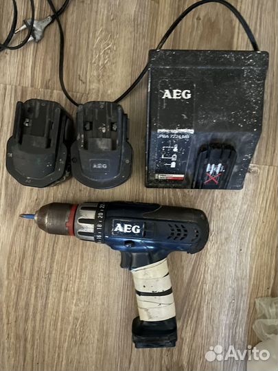 Шуруповерт AEG 12v