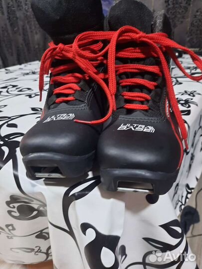 Лыжные ботинки