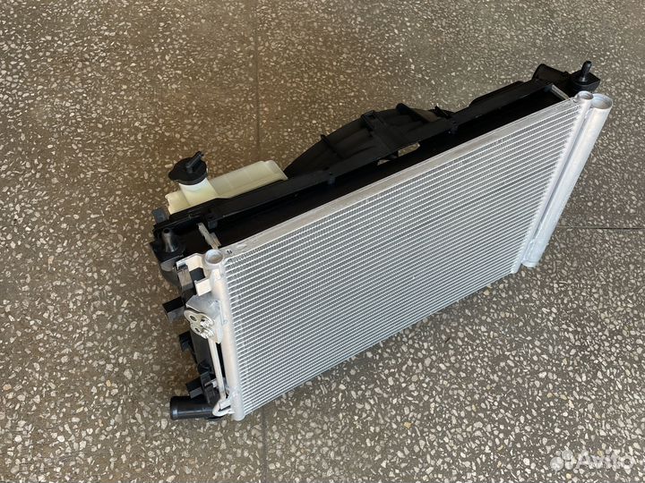 Кассета радиаторов Hyundai Solaris 2 Kia Rio 4