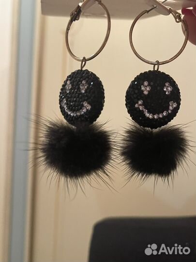 Серьги висячие смайлики стразы-мех