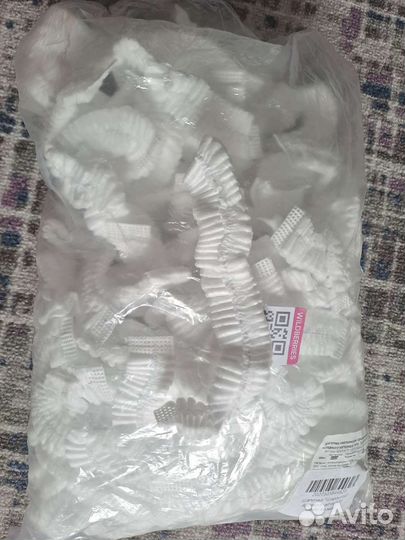 Шапочки одноразовые в комплекте 98 шт