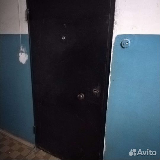 Дверь входная металлическая левая б/у