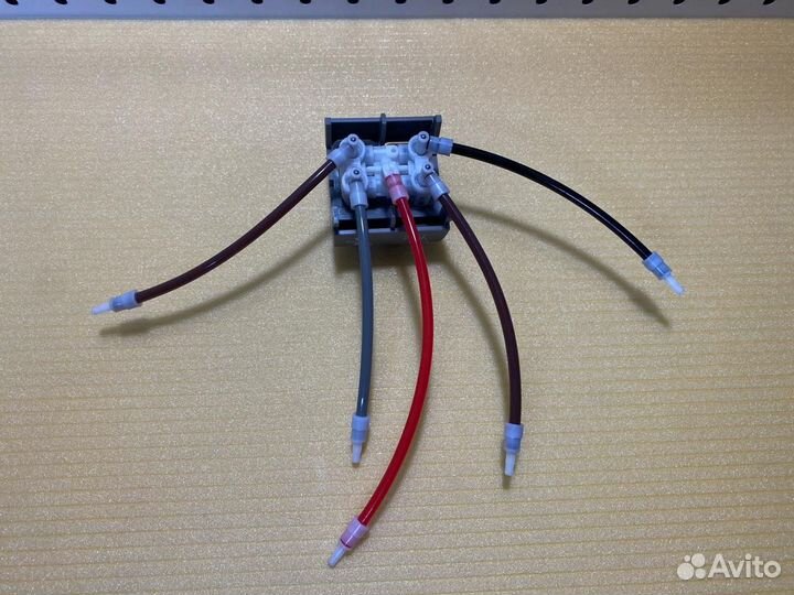 Клавиши управления подъемом сидения Scania P R G