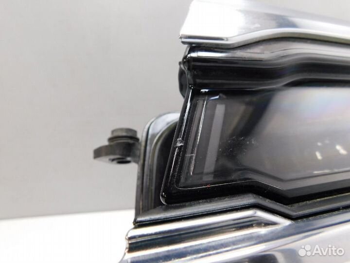 Фара левая Volkswagen Touareg