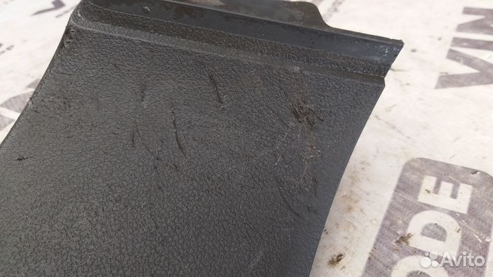 Обшивка багажной двери левая Ford Kuga 1