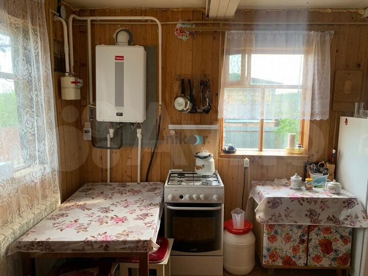 Дом 30 м² на участке 8,4 сот.