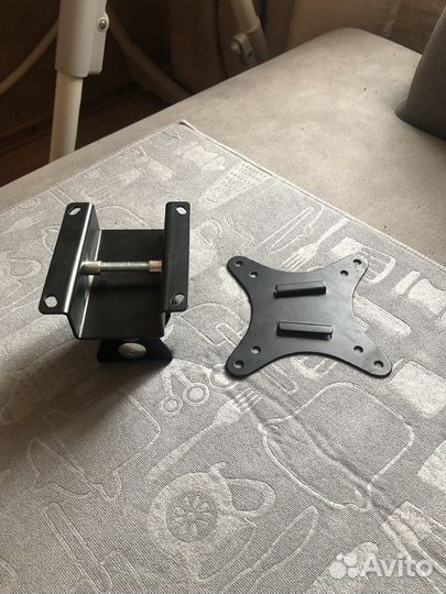 Кронштейн для телевизора