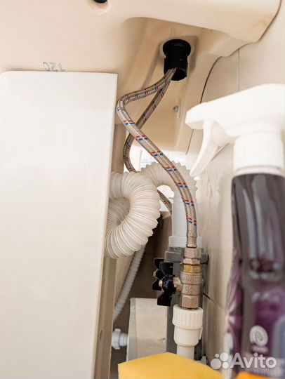 Раковина со смесителем от застройщика