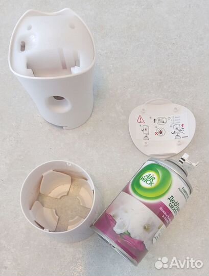 Автоматический освежитель воздуха AirWick