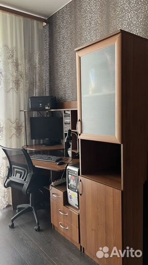 Письменный стол