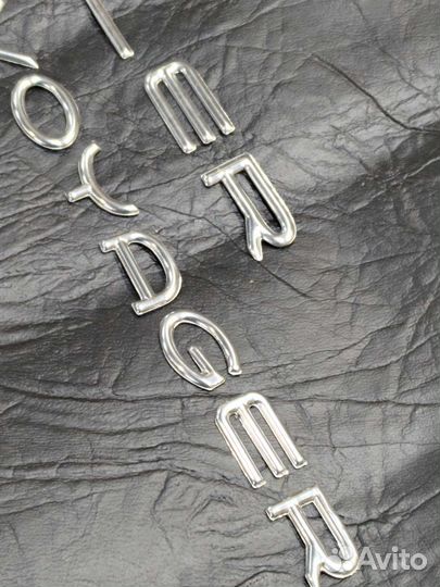 Наклейки Крайслер Вояджер 01-07г