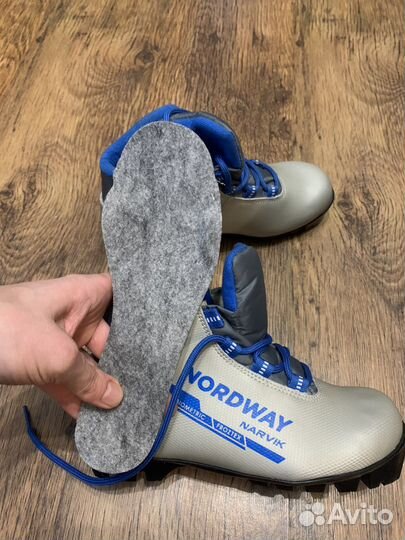 Лыжные ботинки 35