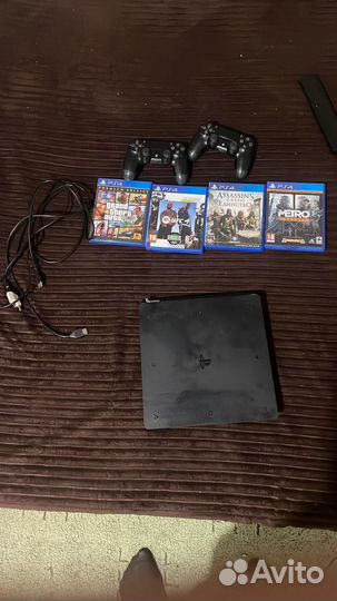 Игровая приставка ps4 slim 500GB