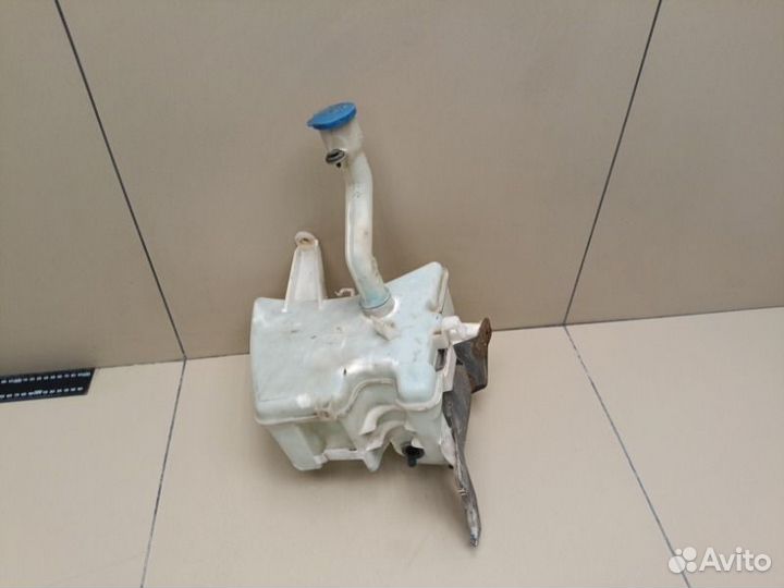 Бачок омывателя лобового стекла Toyota Corolla