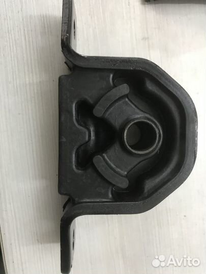 Опора двигателя правая для Nissan Primera P12E