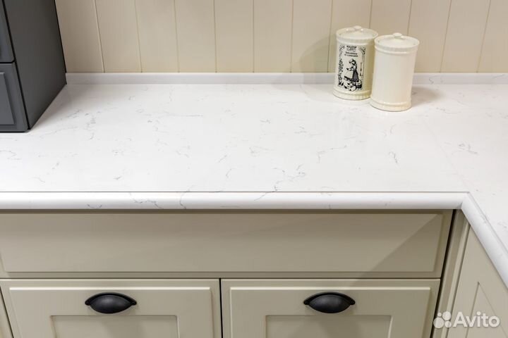 Столешница из акрилового на заказ