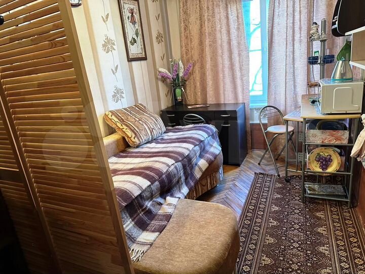 Комната 9 м² в 2-к., 2/5 эт.