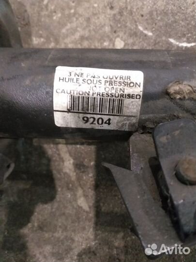 Стойка амортизационная в сборе правая Пежо 3008