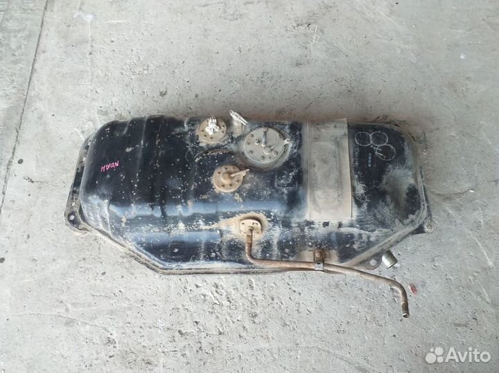 Бак топливный Toyota Town Ace Noah 2.0 бензин
