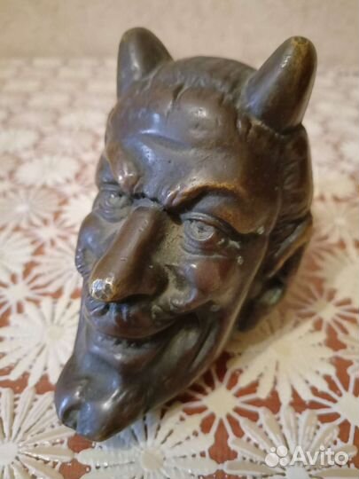 Мефистофель пепельница шкатулка