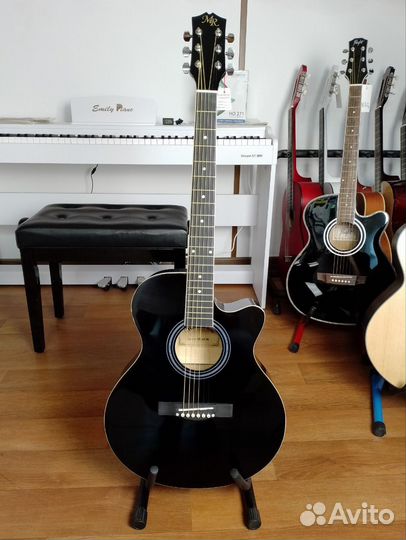 Новая акустическая гитара черного цвета MR-440 BK