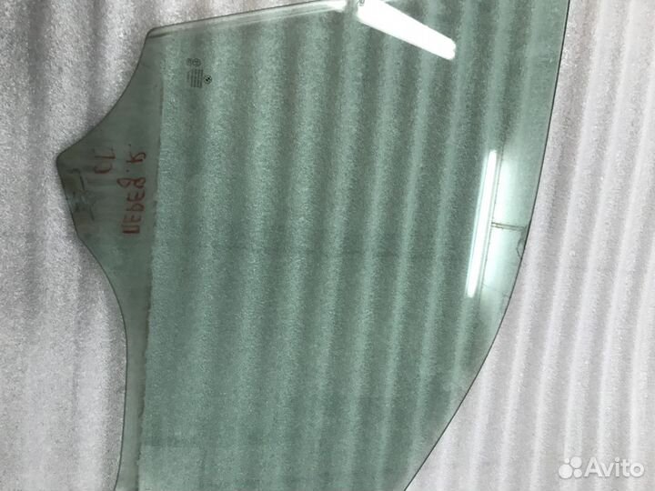 Стекло Передней двери зеленое BMW Х5 Е70