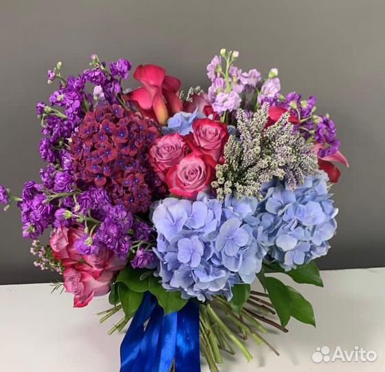 Помощник флориста м. Молодженая