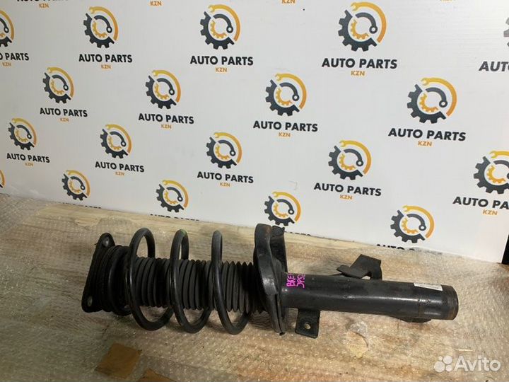 Стойка передняя передняя правая Mazda 3 BK 2 2009