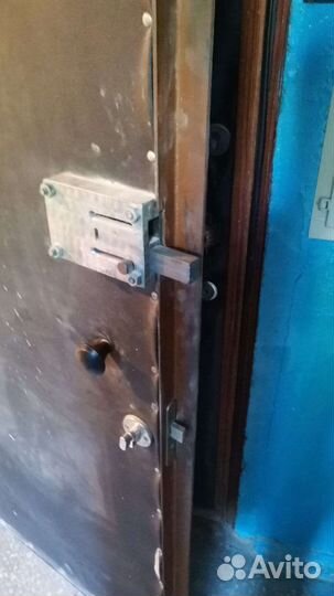 Дверь входная металлическая