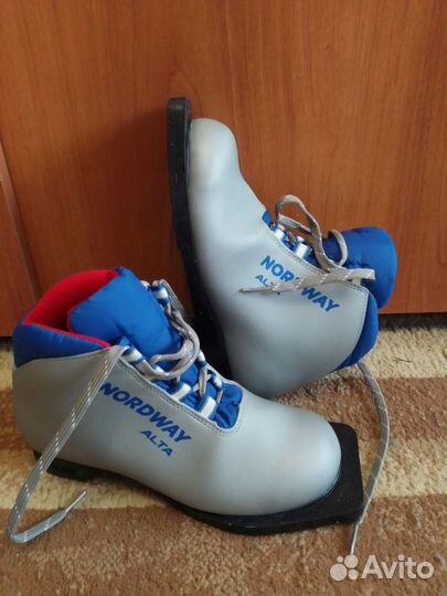 Лыжные ботинки+крепления,размер 34