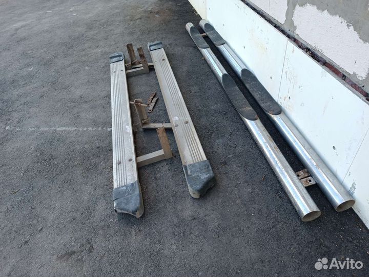 Пороги подножки для внедорожника паркетника