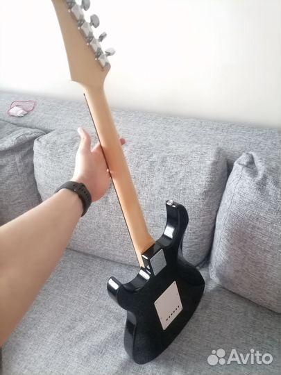Электро гитара yamaha