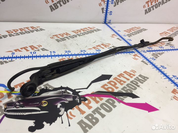 Мерседес Вито Держатель дворника левый Лев