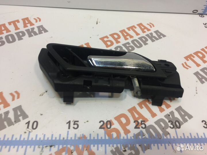 Мерседес Ручка внутренняя передней двери Прав