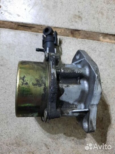 Вакуумный насос Renault Megan scenic 1,5 k9k