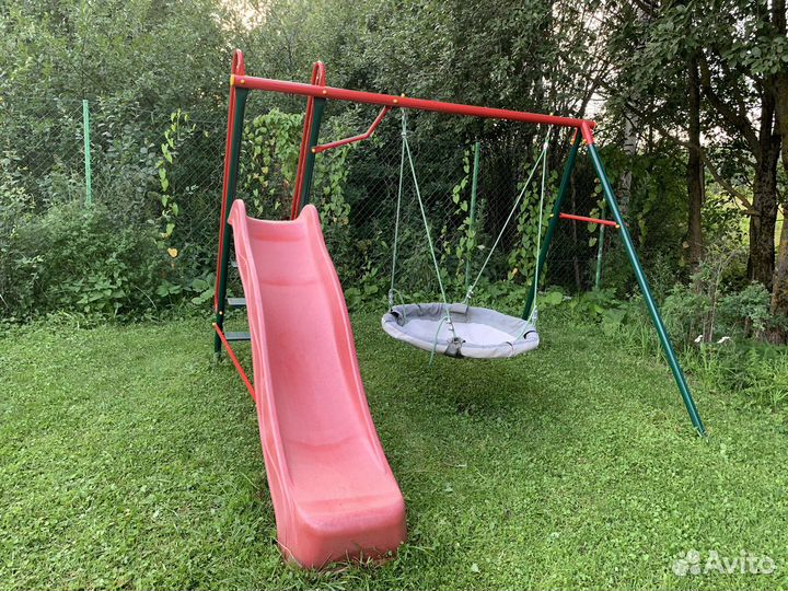 Детский игровой комплекс с горкой и качелями