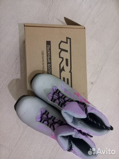 Лыжные ботинки