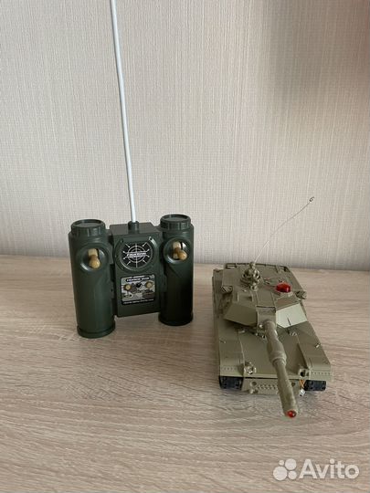 Танк на пульте управления