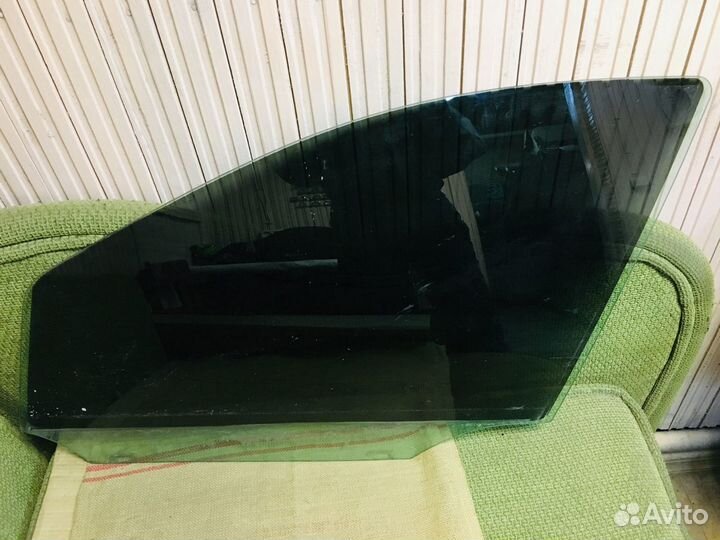 Стекло переднее левое Mercedes w164