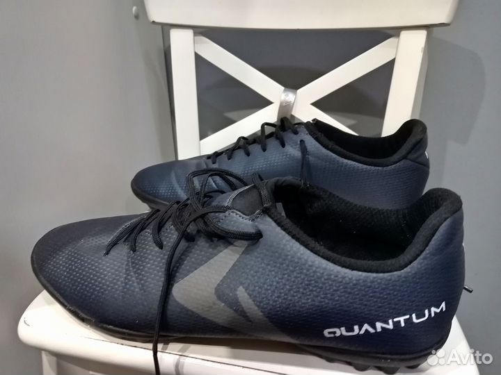 Футбольные бутсы Demix Quantum