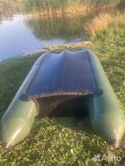 Лодка с мотором