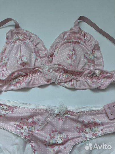 Комплект нижнего белья hello kitty новый 38-42