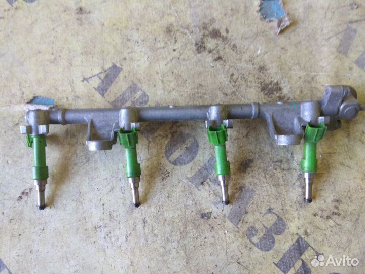 Рейка топливная (рампа) Toyota Camry 50 2011-2017