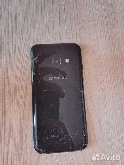 Телефон Samsung galaxy a3 2017