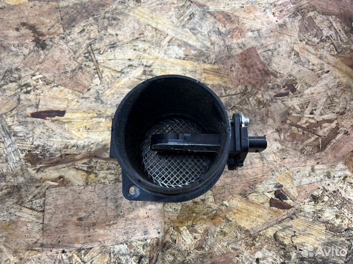 Датчик массового расхода воздуха Audi A4 Iv B8
