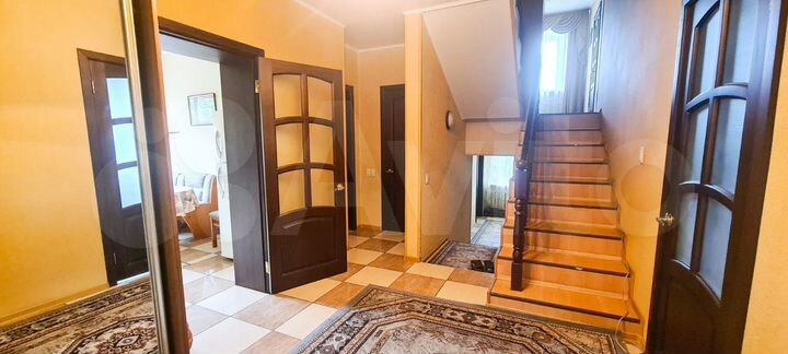 Дом 237 м² на участке 10 сот.