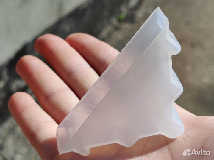 Пластиковые защитные уголки для стекла и лдсп