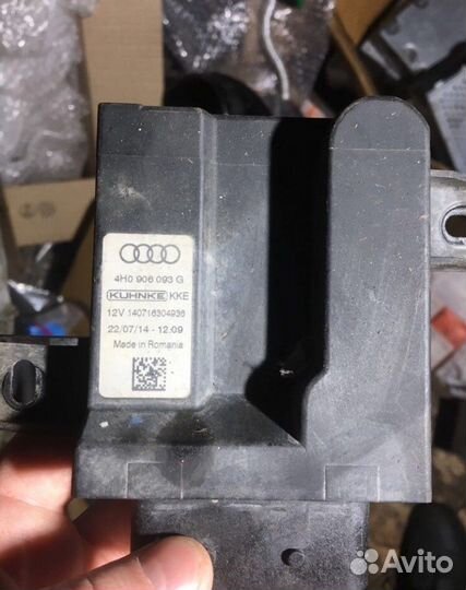 Audi Q7 4l блок управления бензонасосом