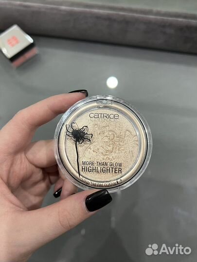 Хайлайтер Catrice 10 оттенок
